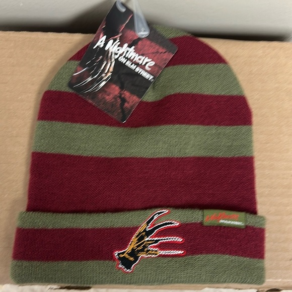 Nightmare on elm street Bernie nwt - Picture 1 of 2